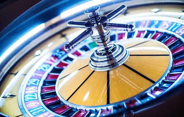 dolar138 Dragon Tiger live dealer table with HD camera feed showing card positions and betting layout